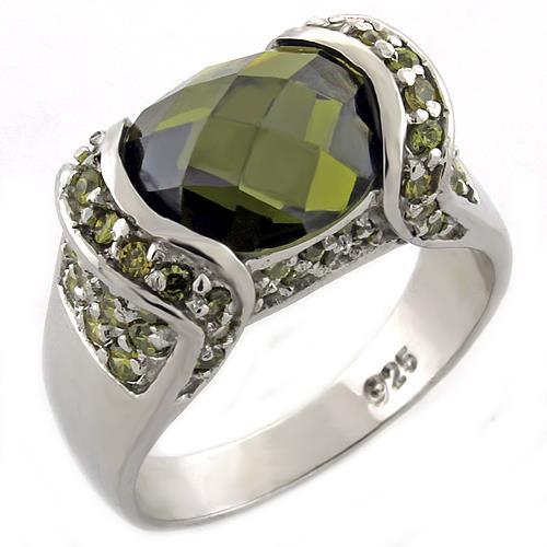 High Polished 925 Sterling Silver Ring with AAA Grade CZ  in Peridot