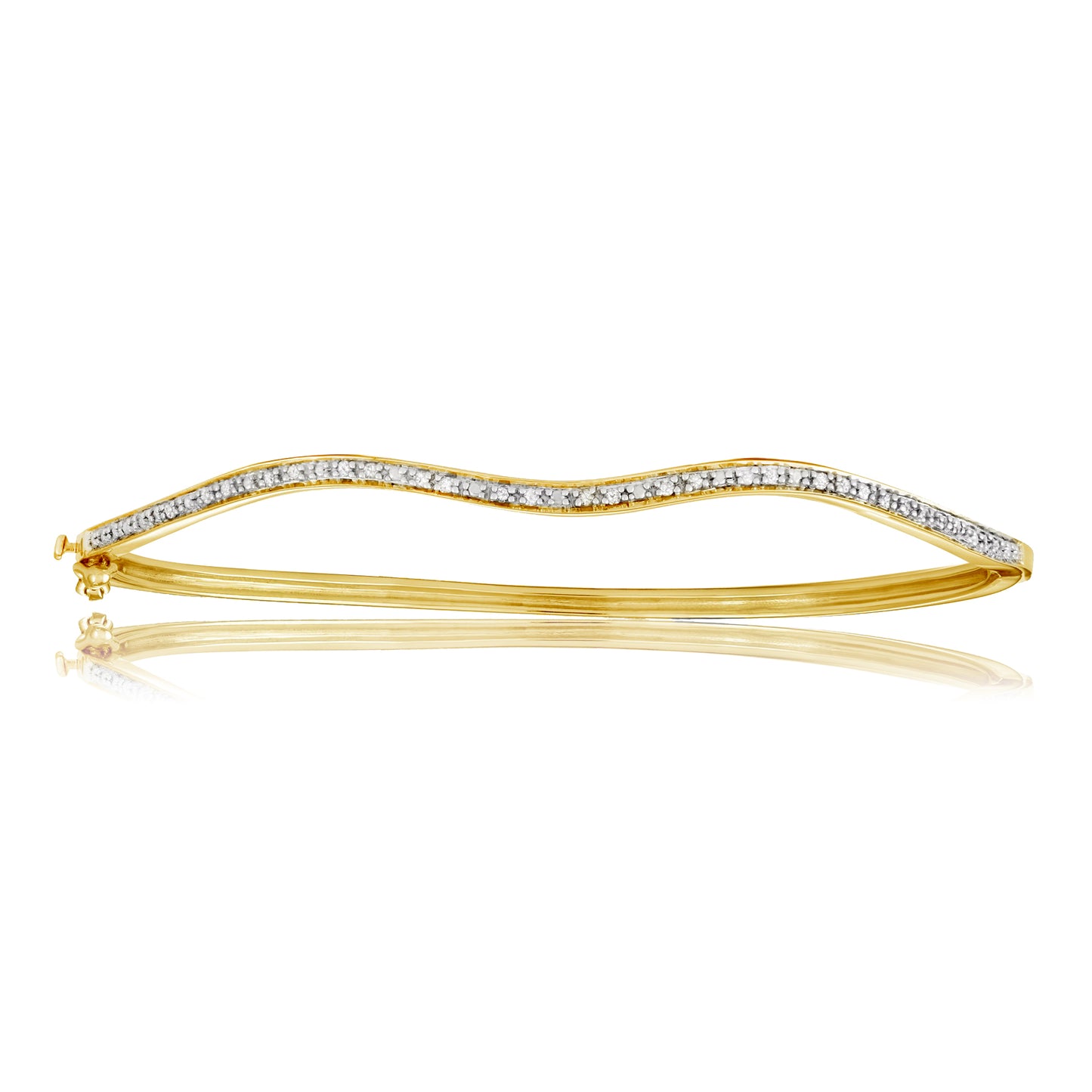 Yellow Goldplated Silver 0.11ct TDW White Diamond 7" Wavy Bangle Bracelet